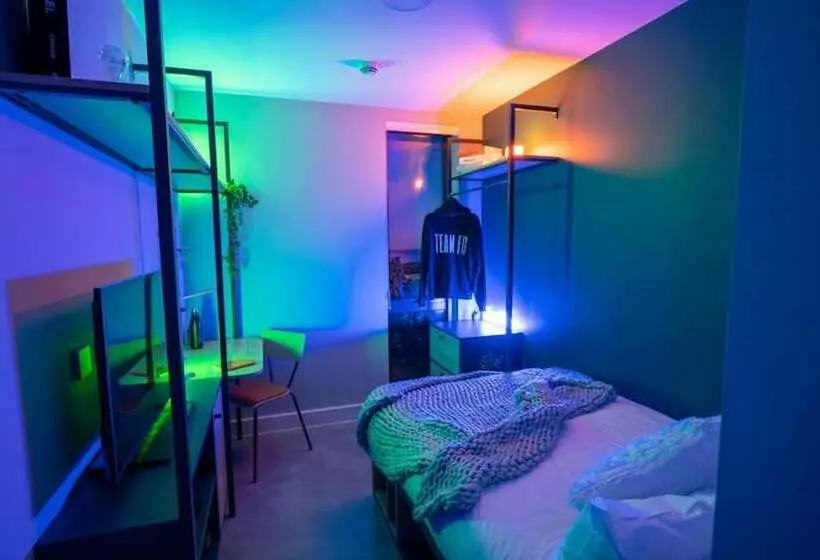 ユースホステル Comfortable Ensuite Rooms   Guildford   Campus Accommodation