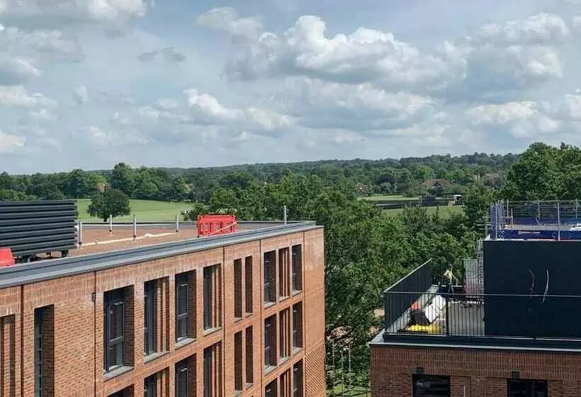 ユースホステル Comfortable Ensuite Rooms   Guildford   Campus Accommodation