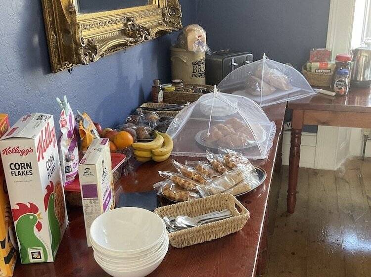 No 52 Bed And Breakfast