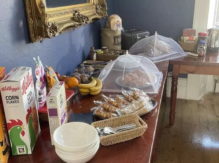 No 52 Bed And Breakfast