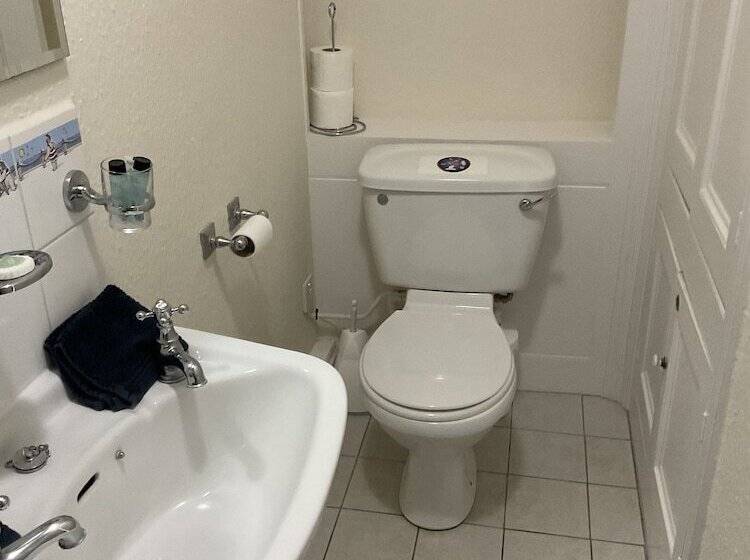 No 52 Bed And Breakfast