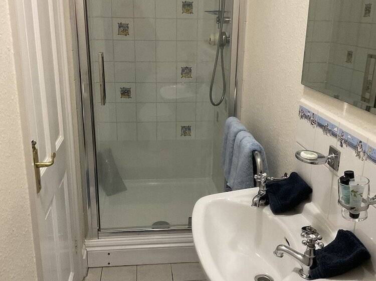 No 52 Bed And Breakfast