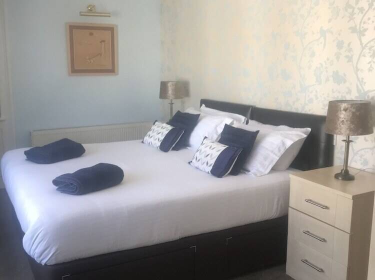 No 52 Bed And Breakfast