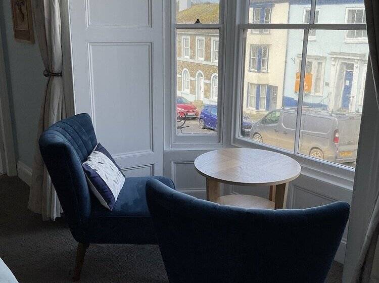 No 52 Bed And Breakfast