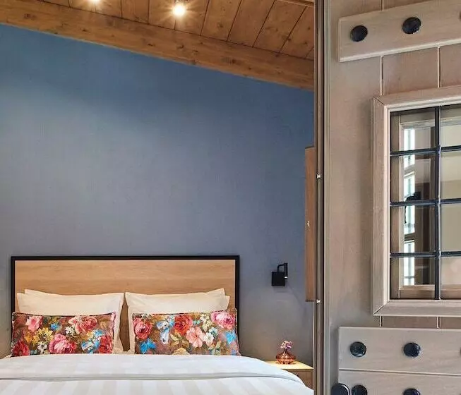 هتل Ialna Boutique