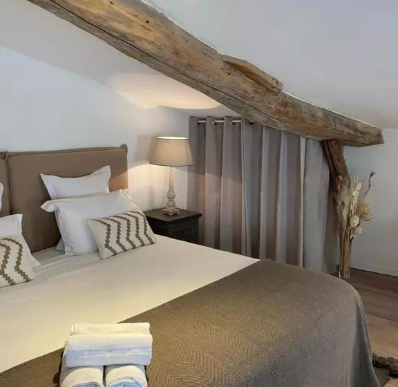 Hotelli La Maison Du Clocher