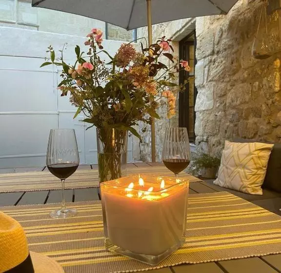 Hotelli La Maison Du Clocher