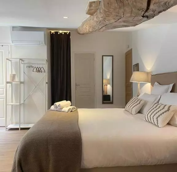 Hotelli La Maison Du Clocher