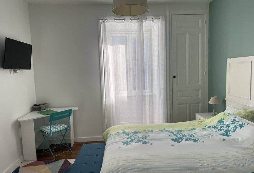 פנסיון Les Hotes D’eloise