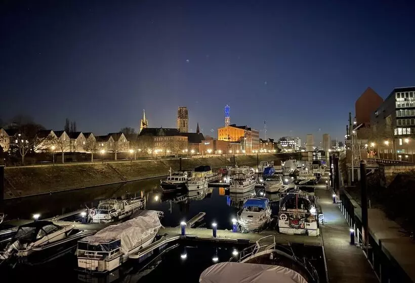 Hotelli Hausboot Lore