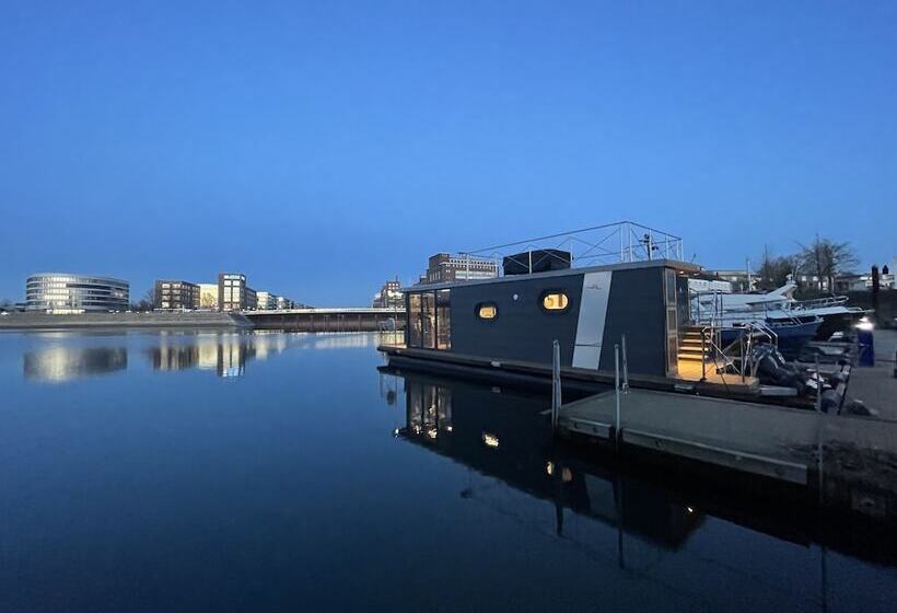 בית מלון כפרי Hausboot Lore