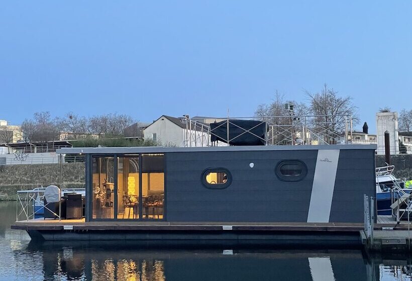 בית מלון כפרי Hausboot Lore