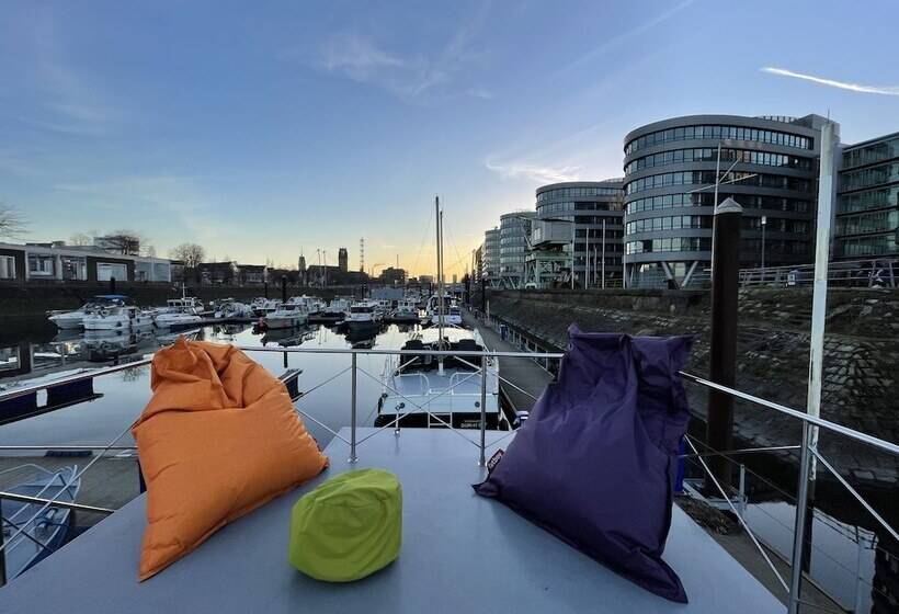 בית מלון כפרי Hausboot Lore