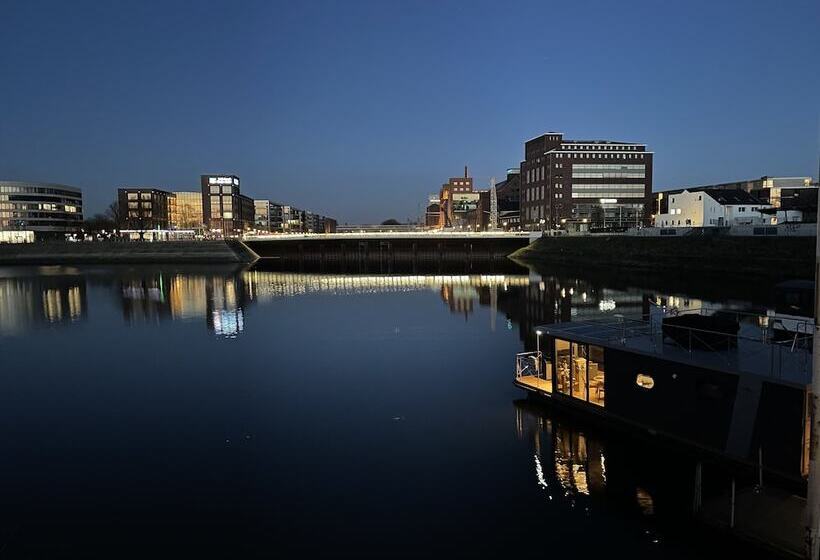 בית מלון כפרי Hausboot Lore