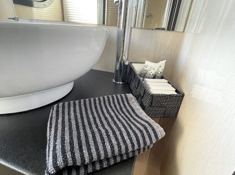 בית מלון כפרי Hausboot Lore