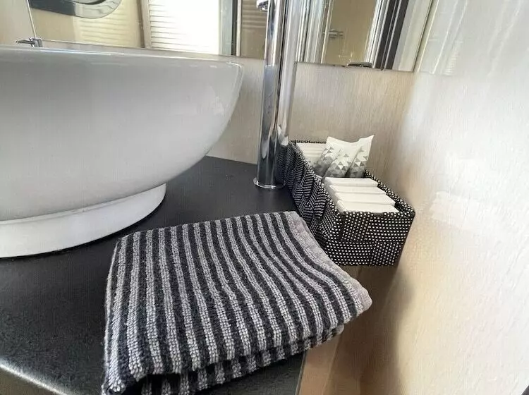 Hotelli Hausboot Lore