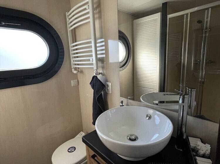 בית מלון כפרי Hausboot Lore