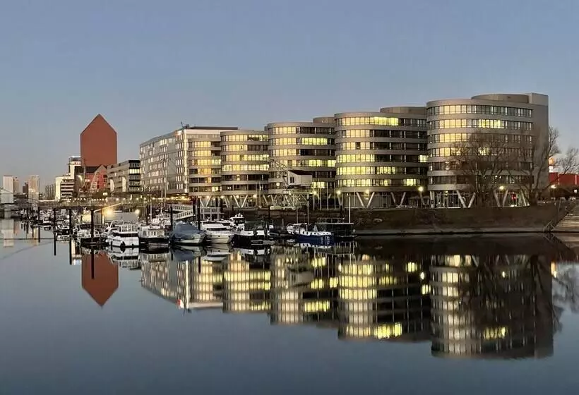 Hotelli Hausboot Lore