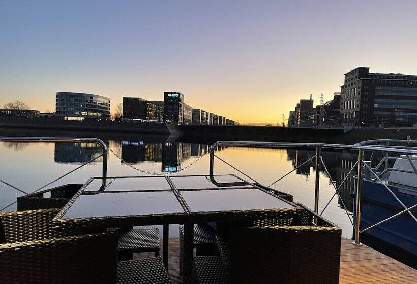 בית מלון כפרי Hausboot Lore