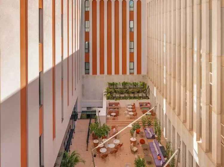 Hotelli Ibis Styles Sevilla City Santa Justa