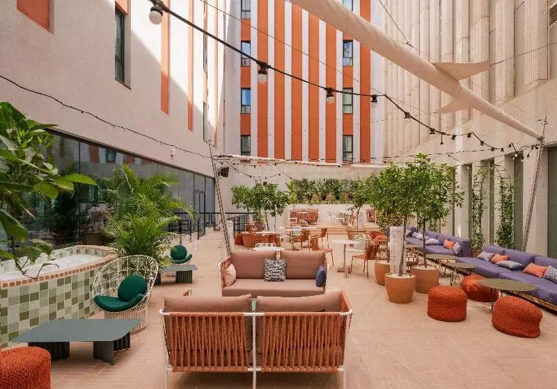 Hotelli Ibis Styles Sevilla City Santa Justa