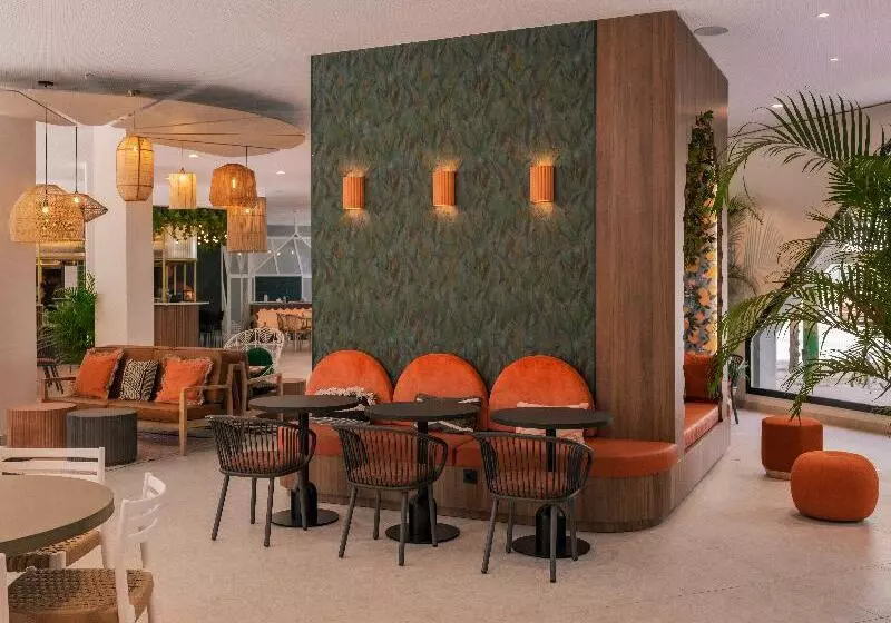 Hotelli Ibis Styles Sevilla City Santa Justa