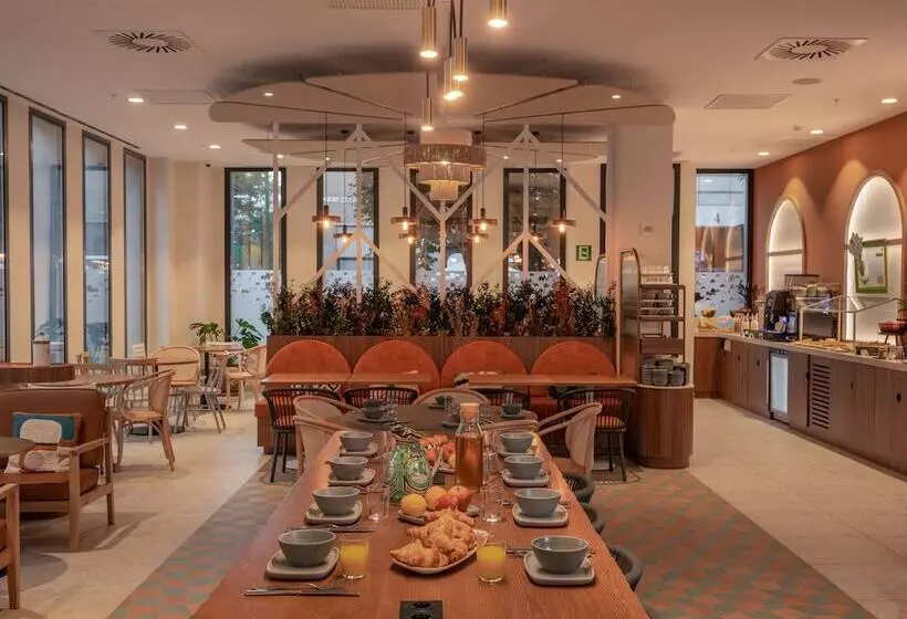 Hotelli Ibis Styles Sevilla City Santa Justa