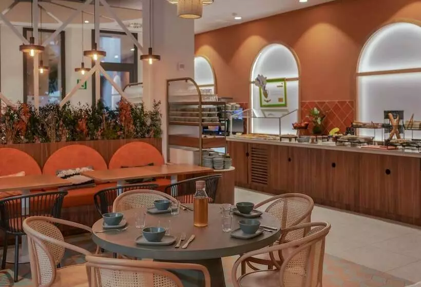 Hotelli Ibis Styles Sevilla City Santa Justa