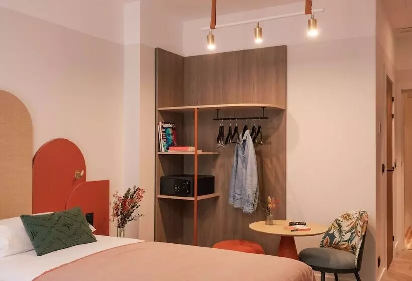 Hotelli Ibis Styles Sevilla City Santa Justa