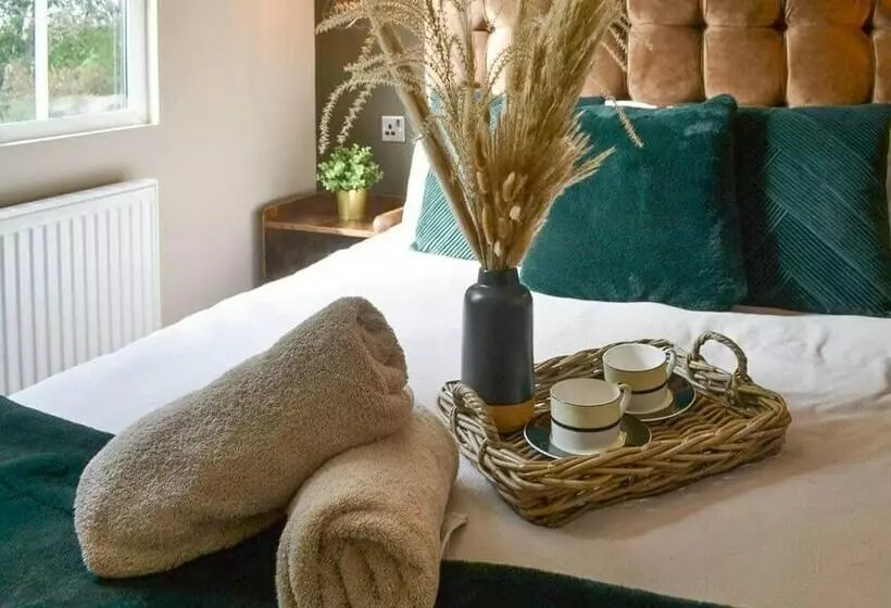Hotelli Remarkable 2bed Lodge In Morpeth With Hot Tub