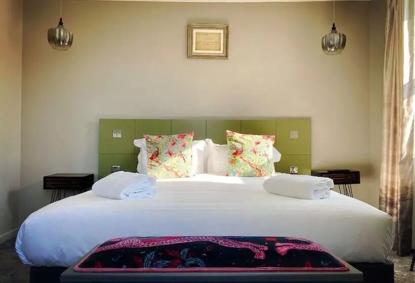 پانسیون Chapter 1 Hotels