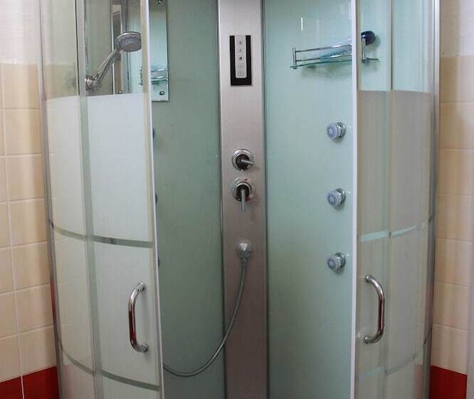 פנסיון Room In Guest Room   S Olivariu Village Affittacamere   King Room With Roll In Shower