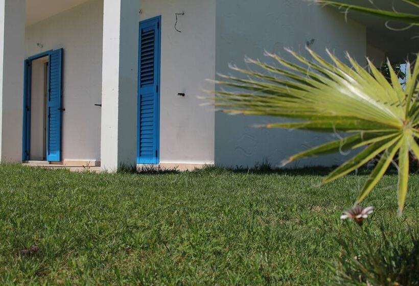 פנסיון Room In Guest Room   S Olivariu Village Affittacamere   King Room With Roll In Shower