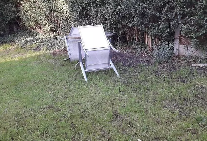 Residenssi Homely 4 Bed House In Manchester