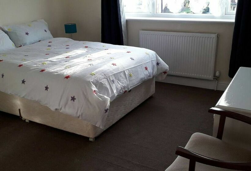 اقامتگاه Homely 4 Bed House In Manchester
