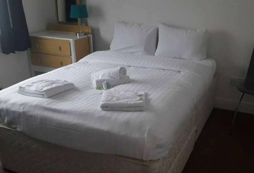 اقامتگاه Homely 4 Bed House In Manchester