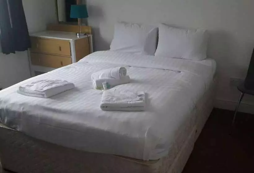 Residenssi Homely 4 Bed House In Manchester