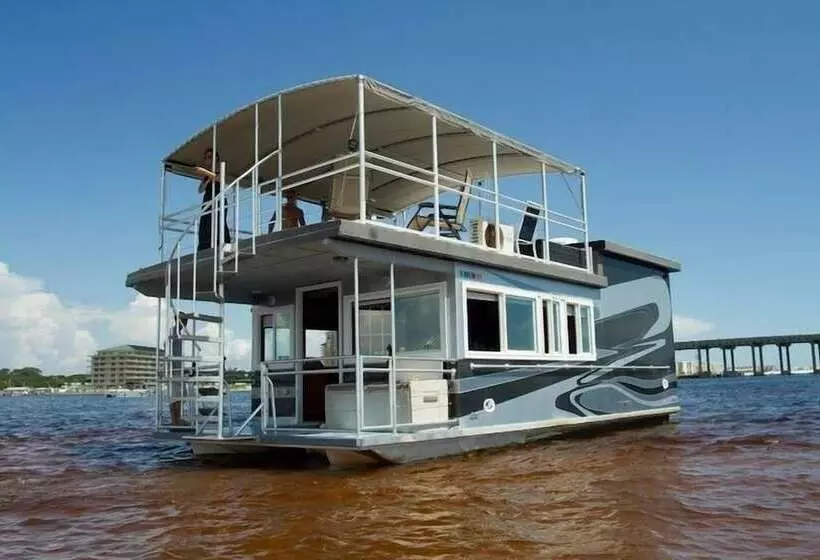 Hotelli Island Houseboat