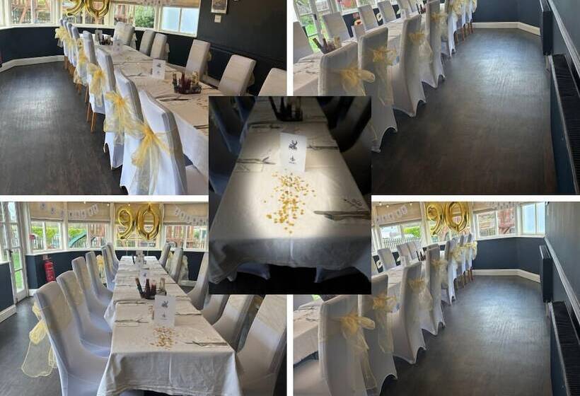 مبيت وإفطار The Half Moon Inn