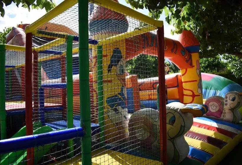 Mediterrani Natura Spa Resort