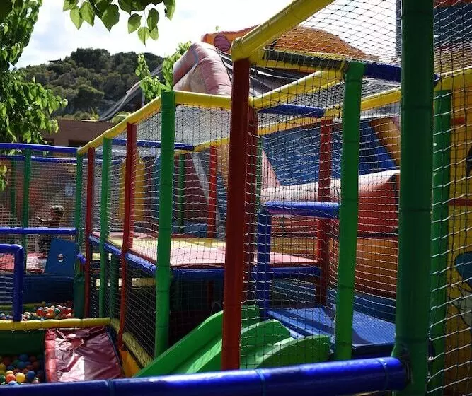 Mediterrani Natura Spa Resort