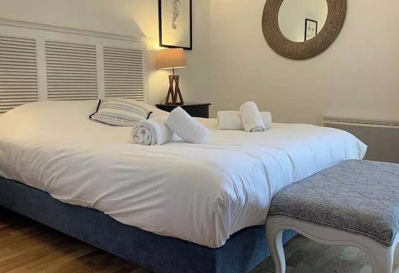 レジデンス Résidence De L Arsenal Royal