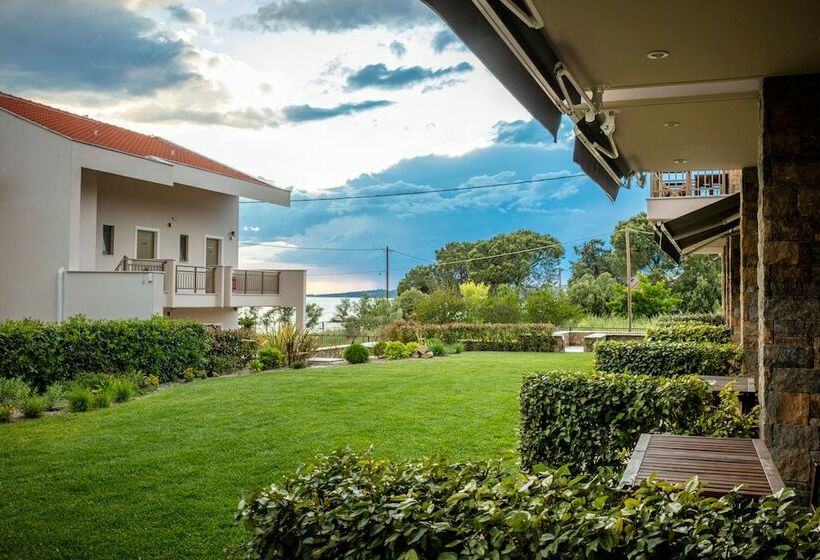 Royalty Suites Seaside