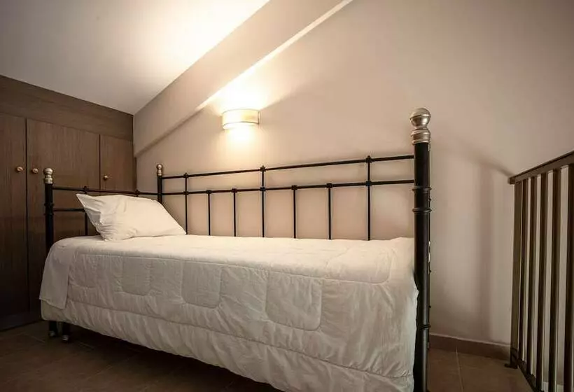 Royalty Suites Seaside