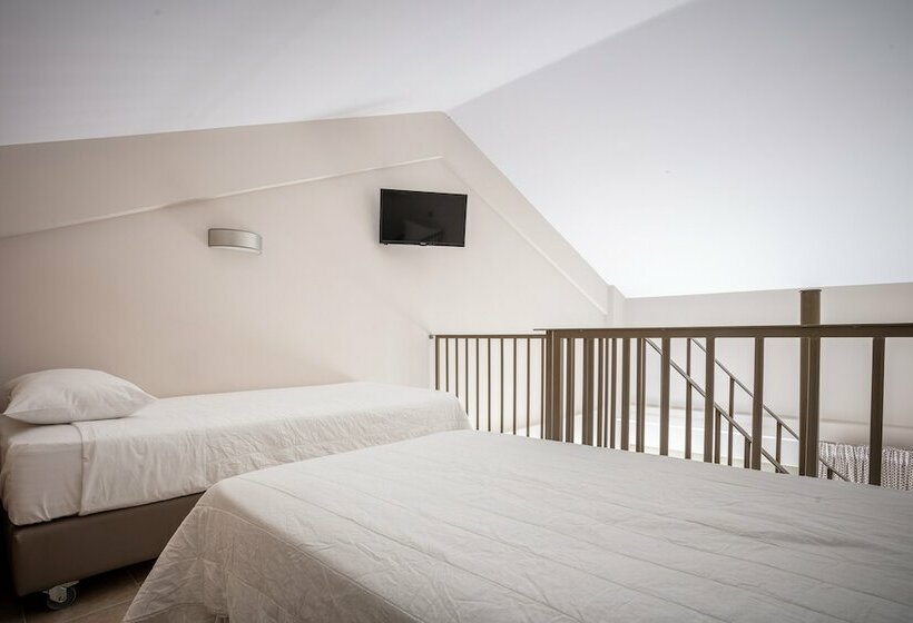 Royalty Suites Seaside