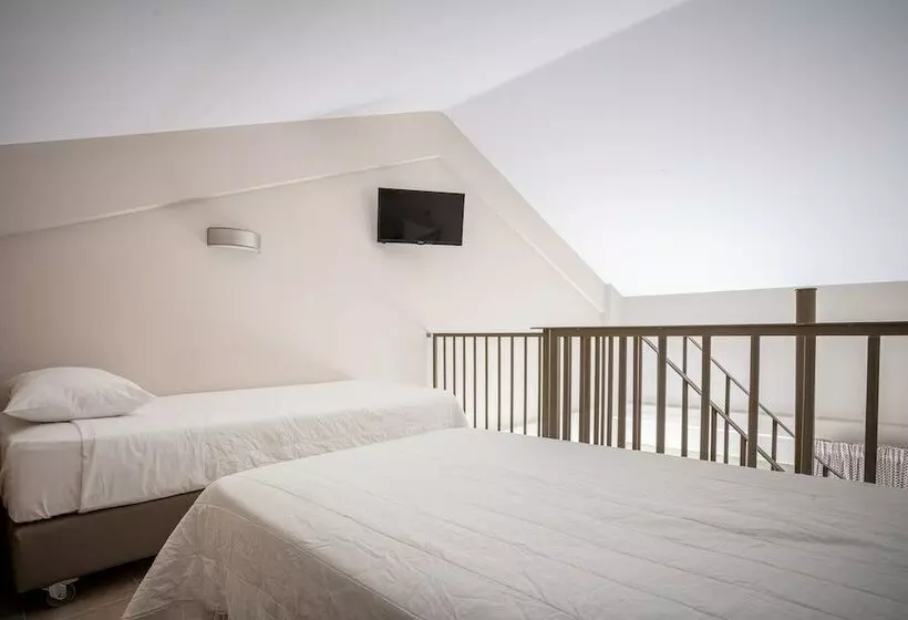 Royalty Suites Seaside