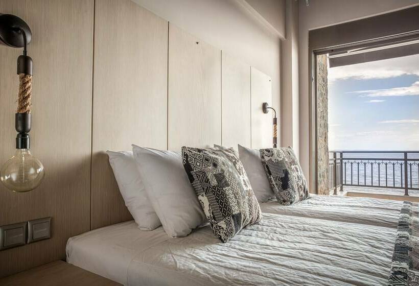 Royalty Suites Seaside