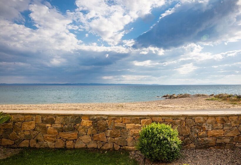 Royalty Suites Seaside