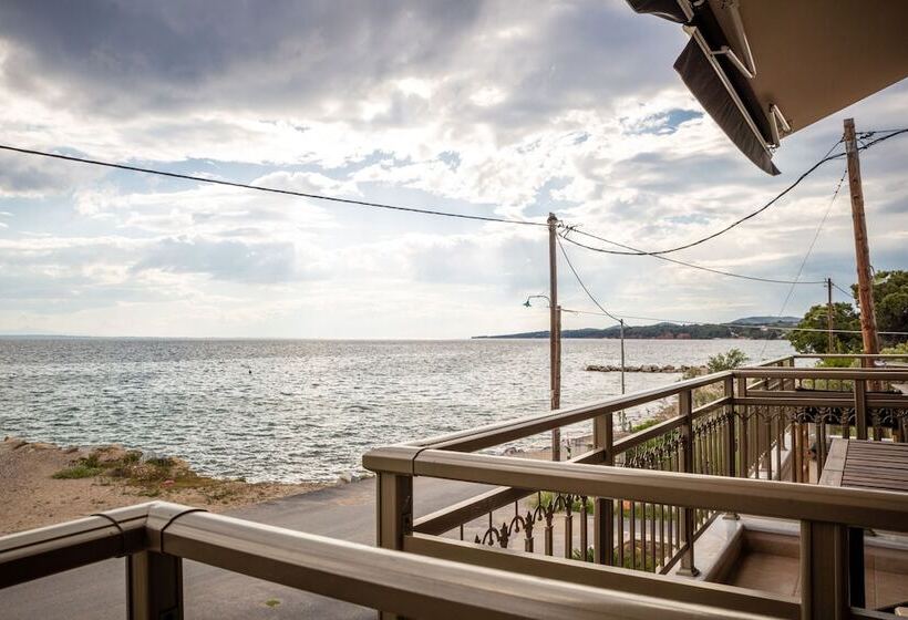 Royalty Suites Seaside