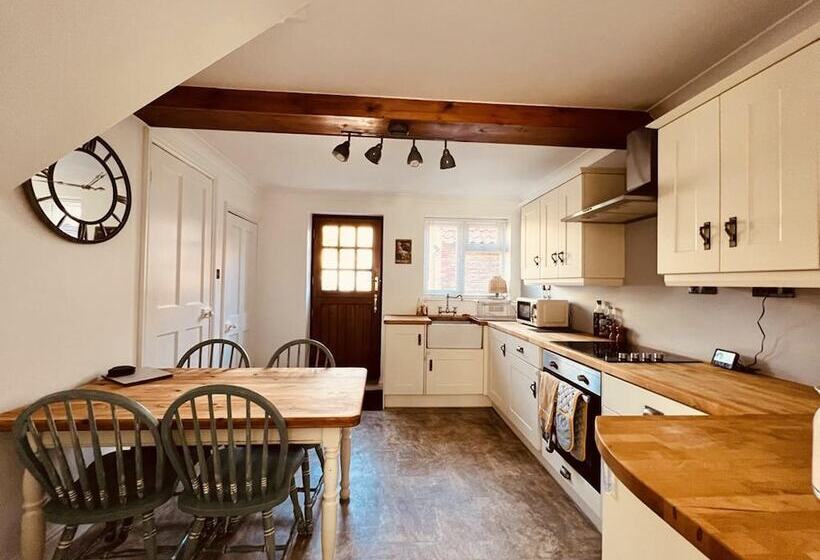 Cosy Cottage, Four Miles From Lincoln City Centre